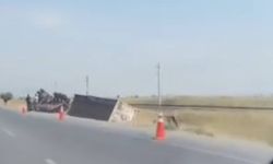 Kahramanmaraş'ta kamyon devrildi: Bir kişi yaralandı