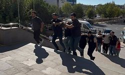 Kız kardeşine mesaj atan kişiyi parkta pompalı tüfekle vurdu