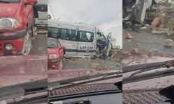 Sarıyer'de duvara çarpan okul servisinin şoförü yaralandı