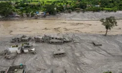 Sel felaketinde hayatını kaybedenlerin sayısı 1355'e çıktı