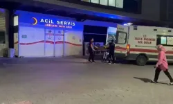 Kalabalık gruba laf attı, dayak yedi: Silahı çekip yanlışlıkla kendini vurdu