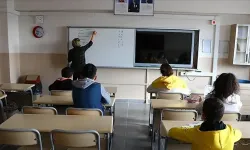 Adana’da yarın okullar tatil mi? 5 Ekim Pazartesi Adana’da okul var mı?