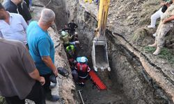 Hatay'da altyapı çalışmasında toprak altında kalan işçi kurtarıldı