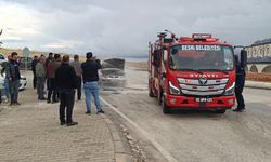 Besni'de Seyir Halindeki Otomobil Alev Aldı