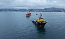 Dron Saldırısına Uğrayan Tanker İstanbul Boğazı'ndan Geçti
