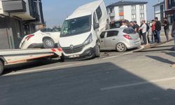 Düzce'de Otomobil ile Minibüs Çarpıştı: 3 Yaralı
