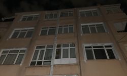 Eyüpsultan'da Ses Geldiği Bildirilen 5 Katlı Bina Tahliye Edildi