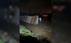 Fatsa'da Irmakta Mahsur Kalan Mikser Şoförü Kurtarıldı