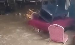 Armutlu'da Sel Suları Bir Kişiyi ve Otomobili Sürükledi