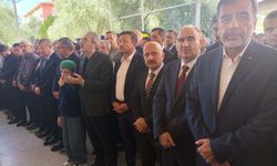 AK Parti'li Mahir Ünal'ın kayınpederi, son yolculuğuna uğurlandı