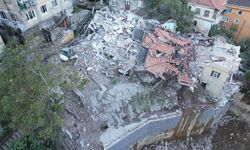 Binanın çökmesinde 1 kişi öldü, 1 kişi yaralandı, 7 bina tahliye edildi