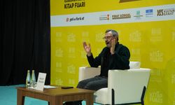 Kahramanmaraş Kitap Fuarı'nda Salih Zengin'den ailelere önemli uyarı
