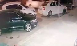 Direksiyonu kilitlenen otomobil kaza yaptı: O anlar kamerada