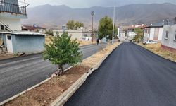 Ekinözü’nde Altyapı Tamamlandı, Sıcak Asfalt Çalışması Başladı