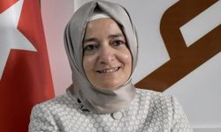 Fatma Betül Sayan Kaya AK Parti’den ihraç edildi