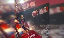 2 bin 428 yolcusu bulunan gemi, yük gemisine çarptı