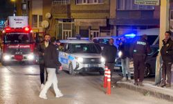 Hapis Cezasıyla Aranan Firari Çatıya Kaçtı, İtfaiye Çekyatla Önlem Aldı