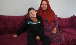 Hatay'da 8 yaşındaki Ömer'in tek hayali annesini görmek