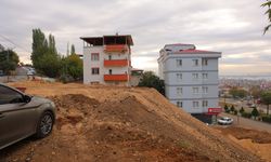 Kahramanmaraş Aslanbey’de çöken yol 36 gün sonra dolduruldu