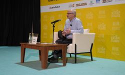 Kahramanmaraş Kitap Fuarı’nda İsmail Kara Okurlarla Buluştu