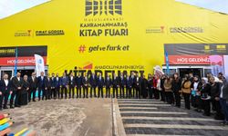 Kahramanmaraş Kitap Fuarı'nda tarihi rekor! Ziyaretçi sayısı 400 bini aştı