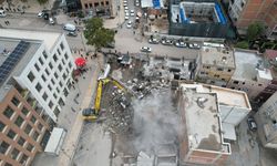 Kahramanmaraş merkezli depremlerin ardından yıkımlar sürüyor
