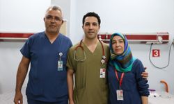 Kahramanmaraş’ta büyüdüğü hastaneye doktor olarak döndü! Anne ve babasıyla çalışıyor