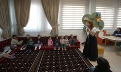 Kahramanmaraş’ta çocuklar kendi kitap ayraçlarını tasarladı