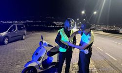 Kahramanmaraş’ta motosiklet sürücülerine reflektif yelek dağıtıldı