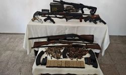 Kahramanmaraş’ta silah operasyonu: Evlerden cephanelik çıktı
