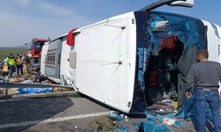 Manisa'da tur otobüsü kazasında 11 kişi hayatını kaybetti, 27 kişi yaralandı