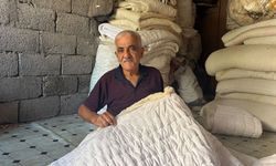 Osmaniye'de 54 yıldır yorgan dikiyor! 10 metrekarelik dükkânda 4 çocuk büyüttü