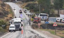 Otobüs ile tır çarpıştı: 15 yaralı