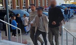 Sevgilisinin Evinde Eşiyle Karşılaştı: Ortalık Karıştı