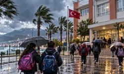 Yarın 13 Ekim Okullar Tatil mi? Yağmur Nedeniyle Tatil Kararı Alındı mı?