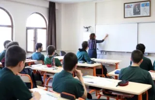 MEB, Okullarda 'Sınıf Annesi' Uygulamasını Yasakladı