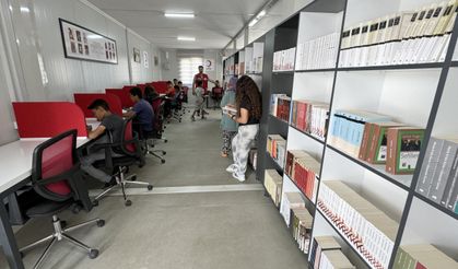 Türk Kızılayın 100. Yıl Kütüphanesi 5 ayda 4 bine yakın depremzedeye hizmet verdi