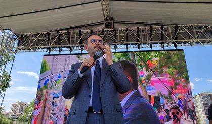 Cumhurbaşkanı Erdoğan Mahir Ünal’ın düzenlediği toplu sünnet organizasyonunda Canlı Bağlantıyla Katıldı