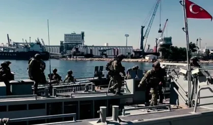 Türkiye'nin tahliye gemileri Beyrut'ta