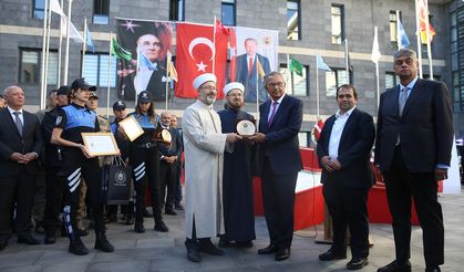 Diyanet İşleri Başkanı Erbaş, Kahramanmaraş'ta polis araçlarını hizmete alım törenine katıldı