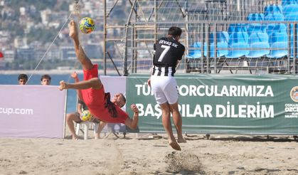 TFF Plaj Futbol Ligi Süper Finalleri, Alanya'da başladı