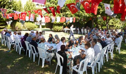 Yaş almış vatandaşlar Büyükşehir Belediyesinin etkinliklerinde eğlendi