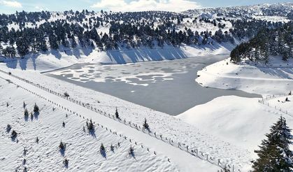 Kahramanmaraş'ta Merk Göleti Buz Tuttu