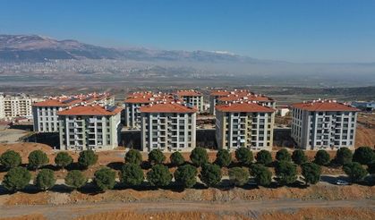 Baykar'ın Kahramanmaraş'ta yaptırdığı 303 konut hak sahiplerine teslim edildi