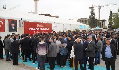 Kahramanmaraş’ta Kent Protokolü ve Vatandaşlar Bayramlaştı