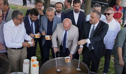 Gazeteciler ve Protokol UGİYAD Aşuresinde Buluştu