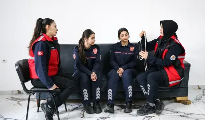 Adana’nın Kadın İtfaiyecileri Zorlu Görevlerde Ön Safta
