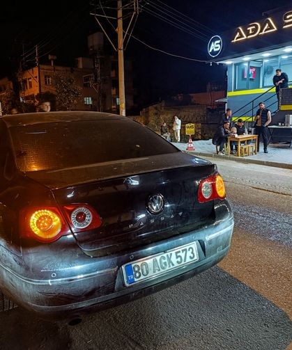 Adana’da kazaya karışan kamyona çarpan otomobilde 1 kişi öldü, 2 kişi yaralandı