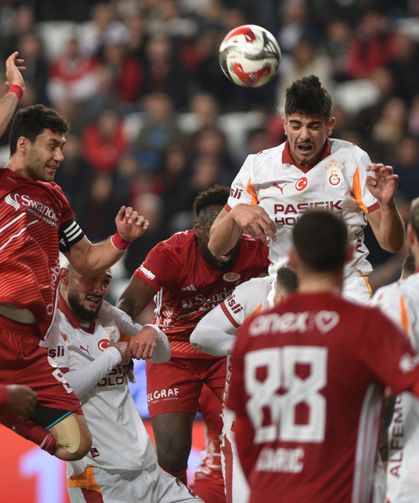 Antalyaspor – Galatasaray Maç Özeti ve Goller: 4-1’lik Galibiyetin Detayları