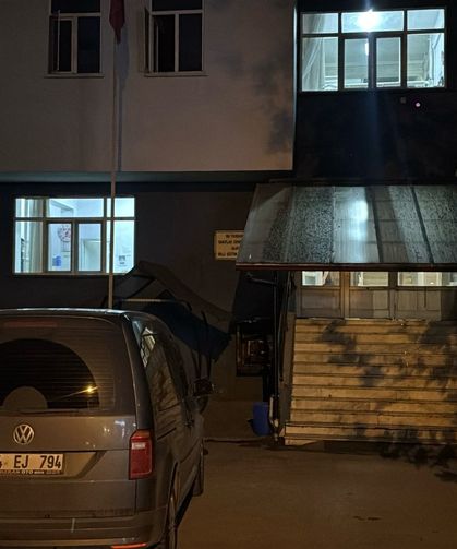 Bolu’da lise öğrencisi bıçaklandı: Şüpheli kaçtı, polis peşinde